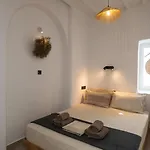 Elpice Living Mykonos Town